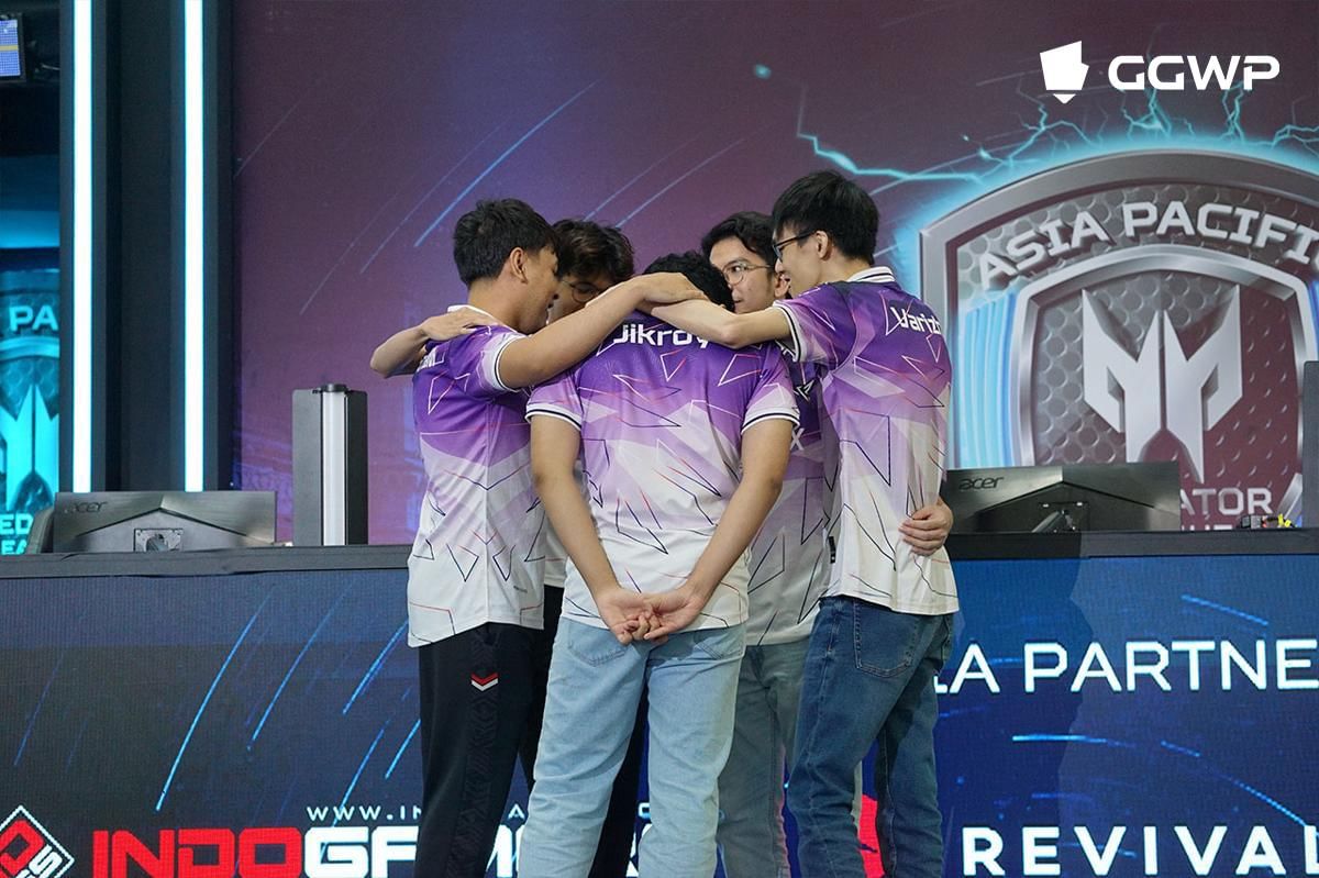 Tim Rekonix melakukan briefing sebelum pertandingan melawan Veroja. (Dok. GGWP)