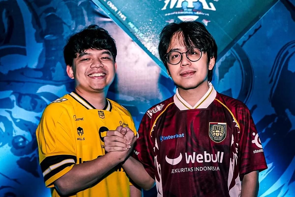 Adi dan Xepher sudah saling mengenal sejak era Dota 2. (Dok. MPL Indonesia)