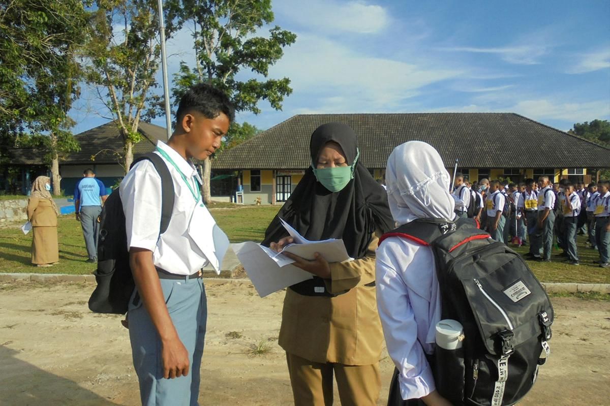 Guru harus lebih proaktif dan mengedepankan empati untuk memahami siswa mereka. (Unsplash/Fajar Herlambang)