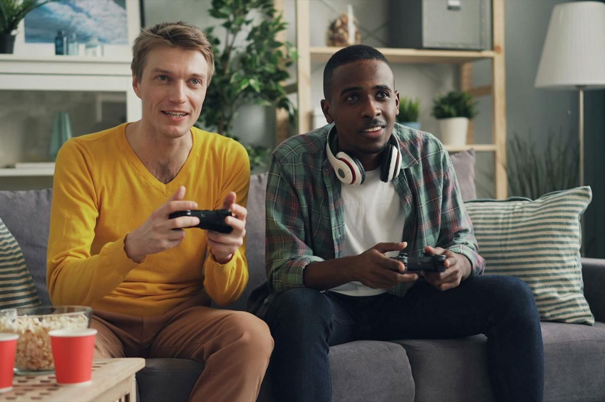 Beberapa riset memperhatikan bagaimana game mempengaruhi perilaku manusia. (Unsplash/Vitaly Gariev)