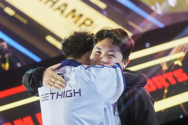 Rincian Hadiah FFWS Global Finals 2025, RRQ & EVOS Dapat Berapa?