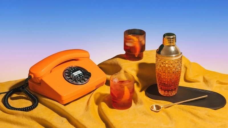 Background Terlihat Aneh (canva.com)