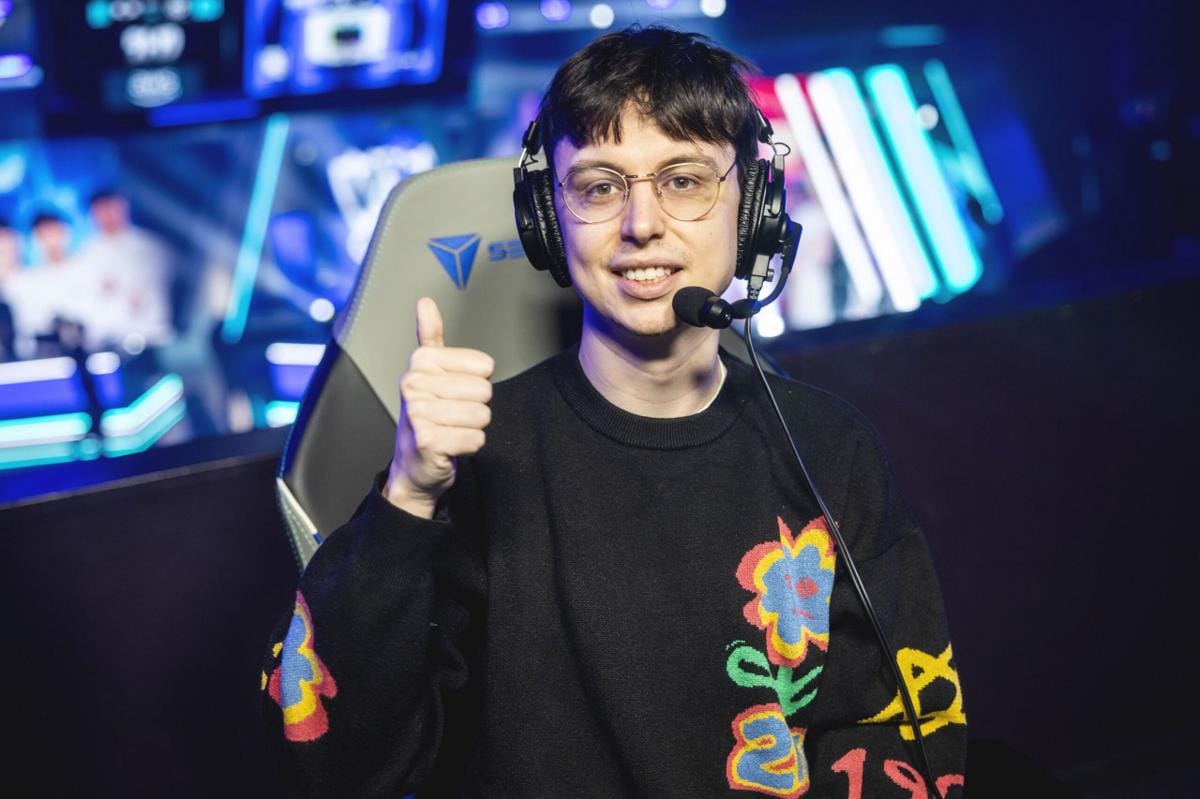 Caedrel adalah seorang streamer dan konten kreator League of Legends. (Liquipedia)