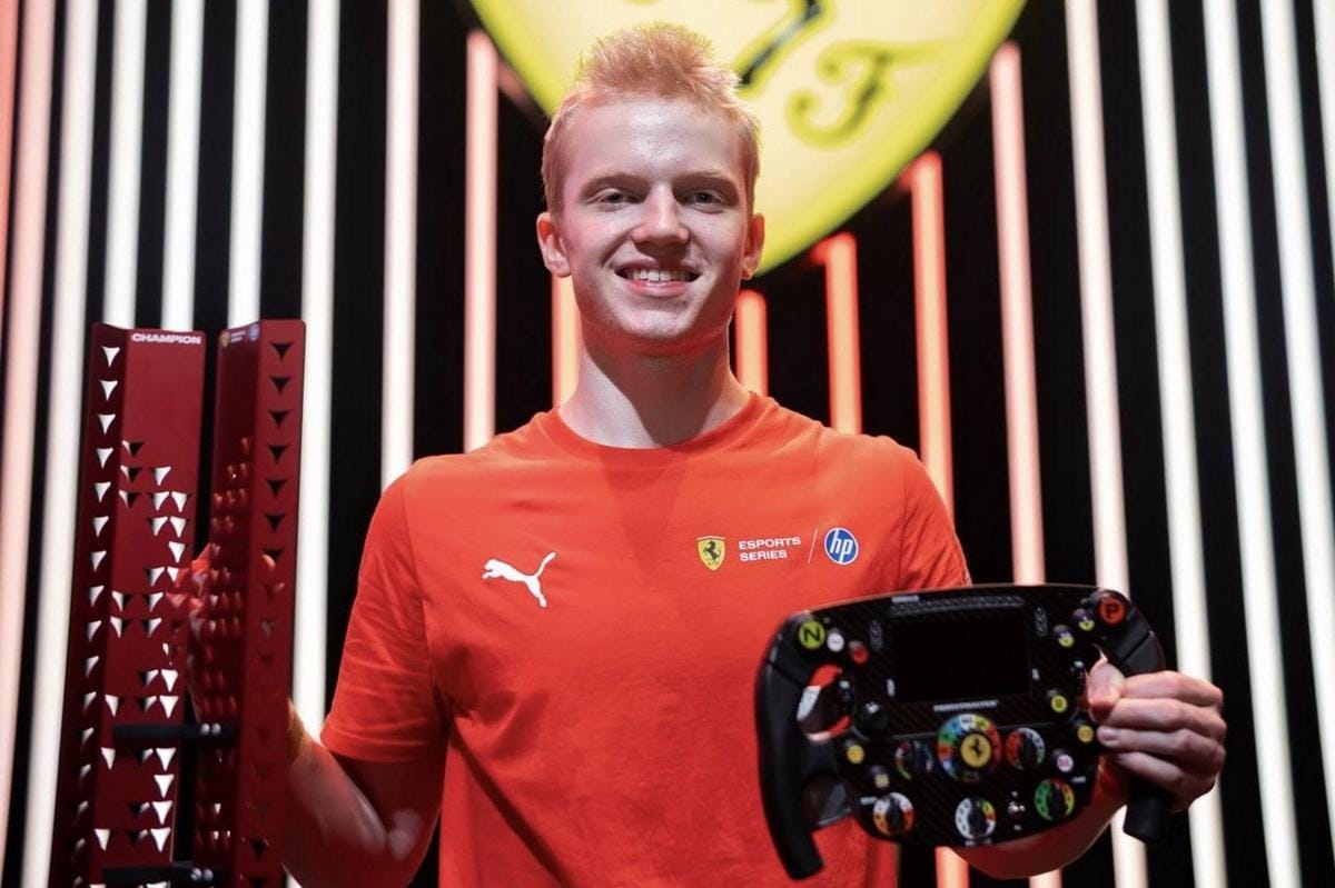 Grantas Kareckas menjadi juara Ferrari HP Esports Series 2025. (Dok. Ferrari)