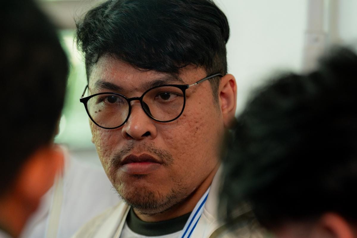 Coach SaintDeLucaz menilai tim seharusnya bisa meraih hasil lebih baik dari medali perunggu. (Dok. Moonton)