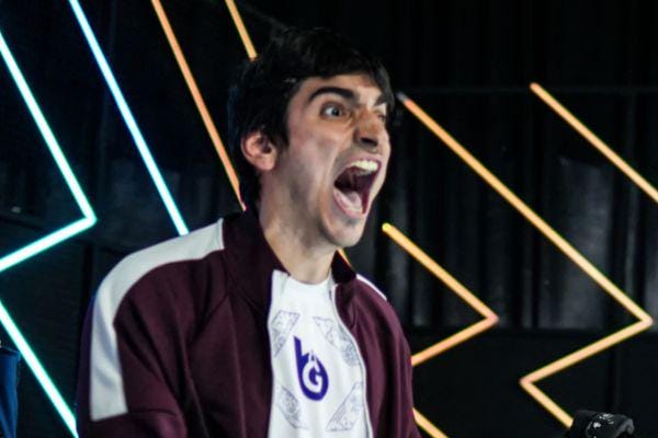 Selebrasi Boostgate Kazue usai mengalahkan Virtus Pro. (Dok. Moonton)