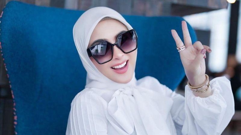 Artis Indonesia Terkaya