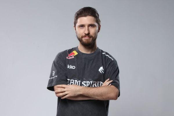 Kisah Heroik Pelatih Team Spirit, Terjang Badai Demi Selamatkan Dua Nyawa