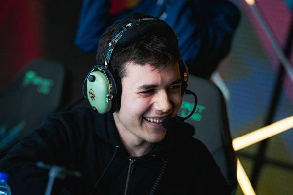 Hasil Swiss Stage M7 FLCN vs AUR: Aurora Turki Melaju ke Playoff