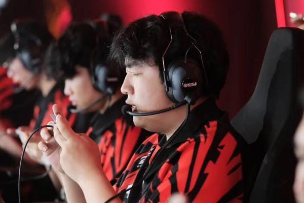 Rekap Hasil Group KIS4 Day 3: NOVA Taklukkan Bigetron