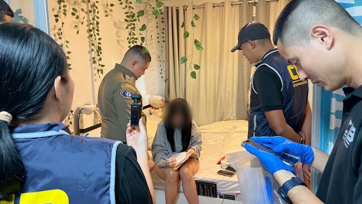 Proses penangkapan Tokyogurl di apartemennya. (Thairath)