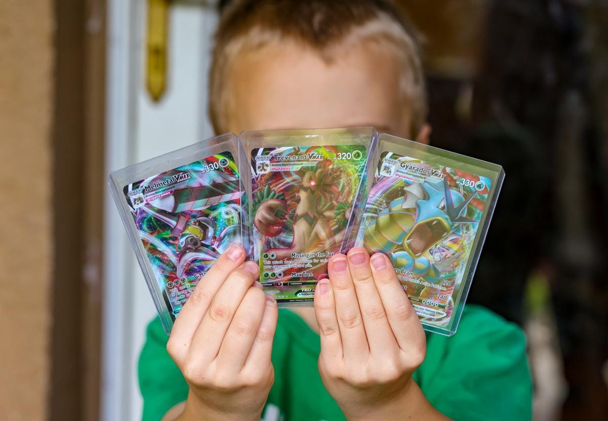 ilustrasi kartu Pokemon