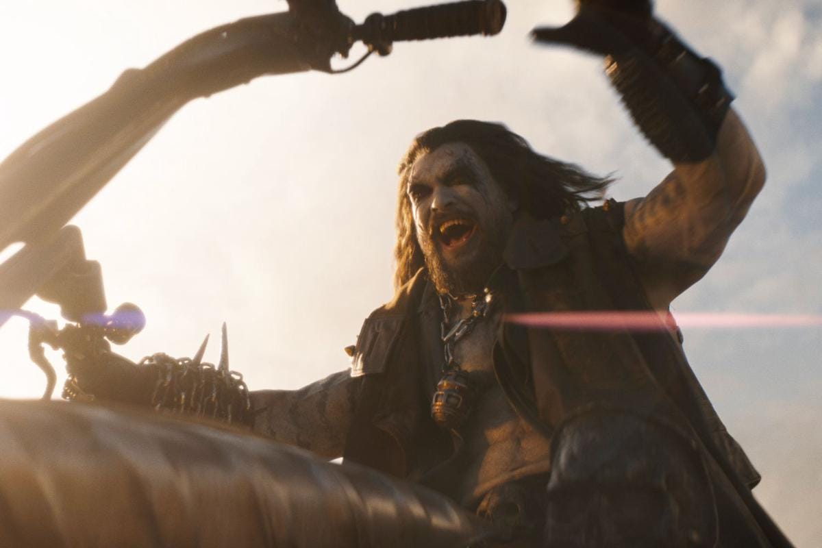 Kenalan dengan Lobo di Film Supergirl, Teman atau Lawan?