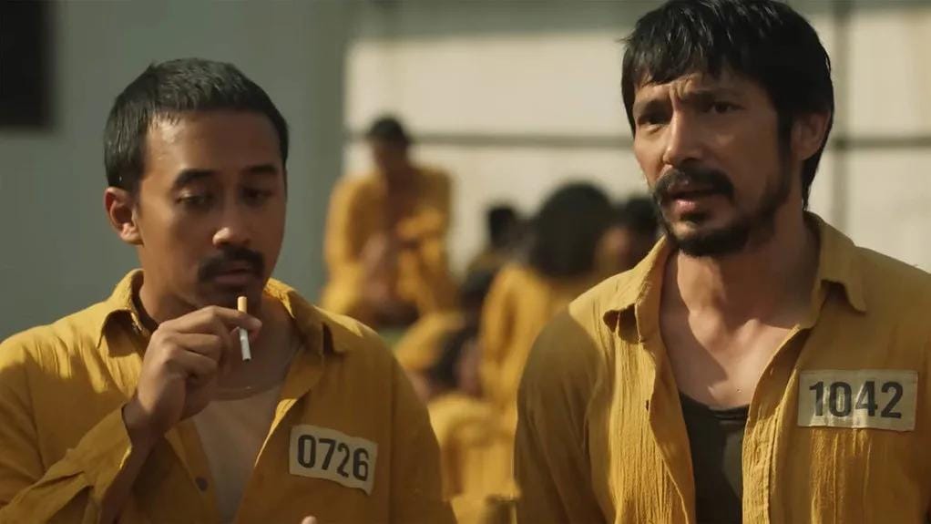 Di balik keterpurukan, masih ada harapan untuk dipegang. (dok. Come and See Pictures / Ghost in the Cell)