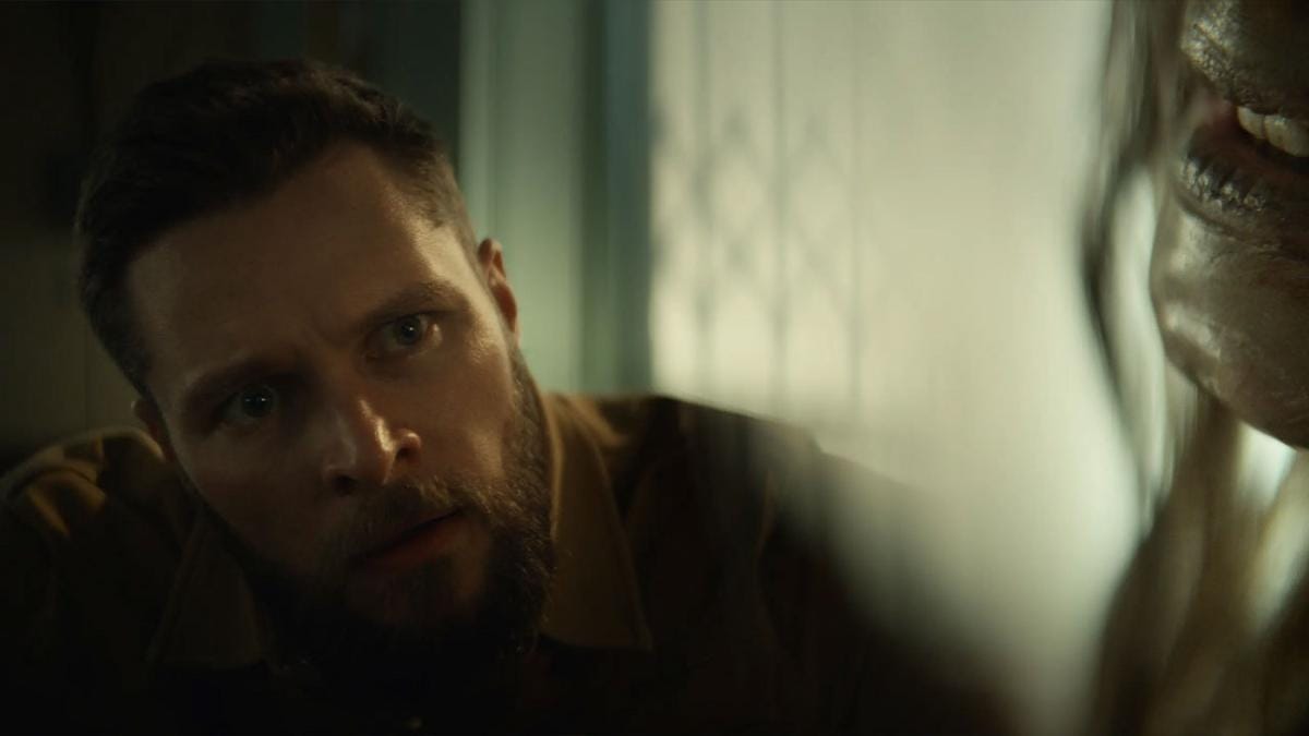 Charlie Cannon menyelidiki kasus misterius yang menimpa anaknya. (Time)