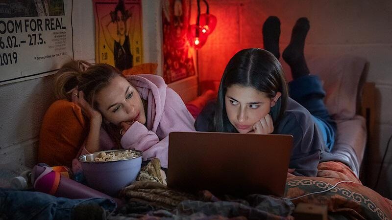Film Netflix Paling Ambisius