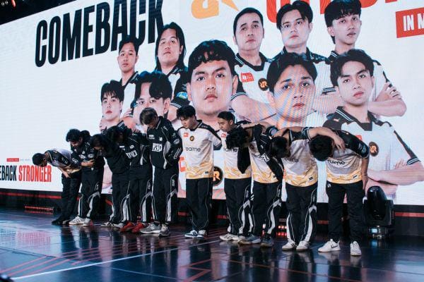 Siap Rebuild Total! RRQ Hoshi Cari Pemain, Coach, dan Manajer Baru