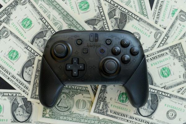 Masih Worth It Beli Game Saat Dolar Naik? Simak Cara Hematnya!
