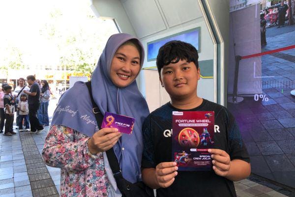 Free Fire Rayakan Ultah ke-9, Hadirkan Instalasi Lobby Pesawat Ikonik di Malioboro