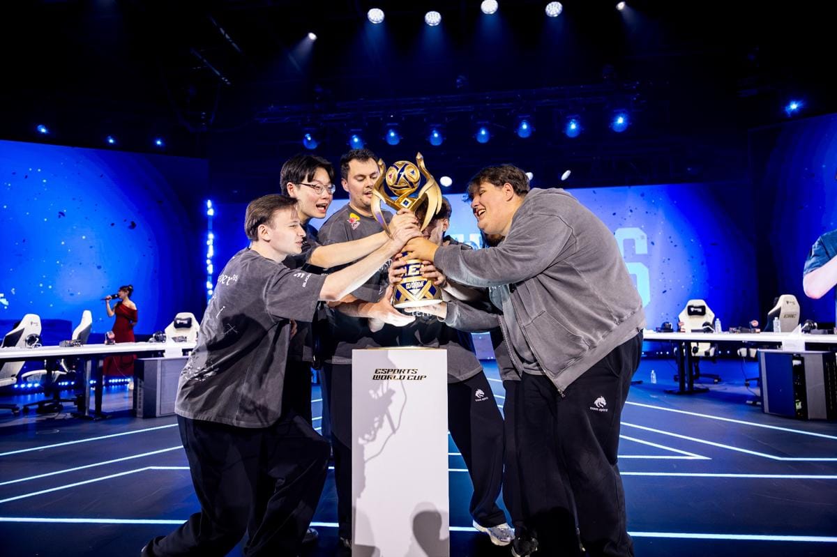 Team Spirit Pecahkan Dominasi SEA, Resmi Jadi Juara MSC EWC 2026